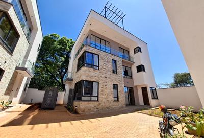 4 Bed Townhouse with En Suite in Lavington