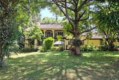 4 Bed House with En Suite in Nyari