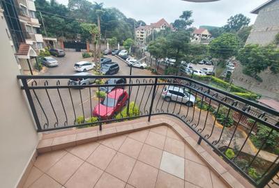3 Bed Apartment with Borehole in Kileleshwa - 4