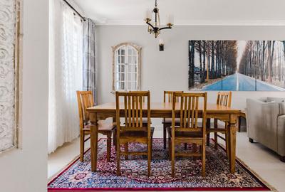 5 Bed Townhouse with En Suite at - 3