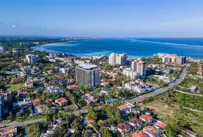 3 Bed Apartment with Swimming Pool at 2Nd Avenue