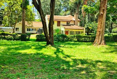 Commercial Property with Service Charge Included in Karen