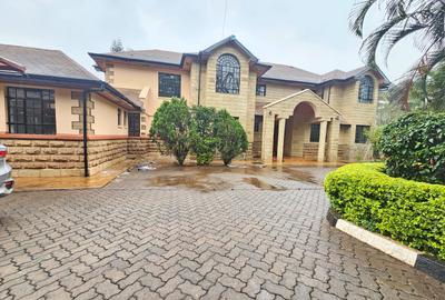 4 Bed House with En Suite in Runda