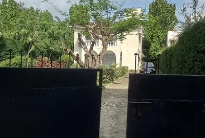 3 Bed House with En Suite in Nyali Area - 2