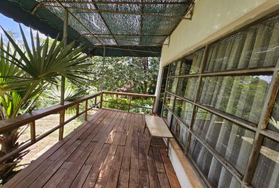 4 Bed House with En Suite in Nyari