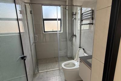 2 Bed Apartment with En Suite in Kilimani - 4