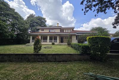 4 Bed House with En Suite in Runda - 2