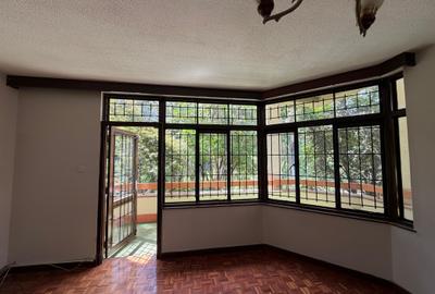 4 Bed House with En Suite in Riverside - 4