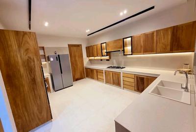 3 Bed Apartment with En Suite at Mt Kenya Road Nyali