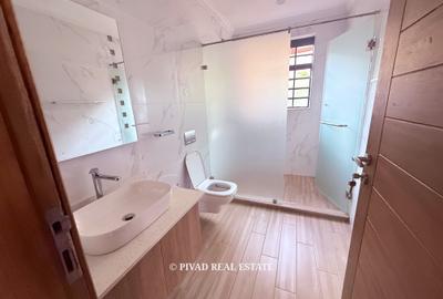 4 Bed Townhouse with En Suite in Runda - 2