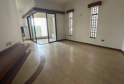 3 Bed Apartment with En Suite in Parklands