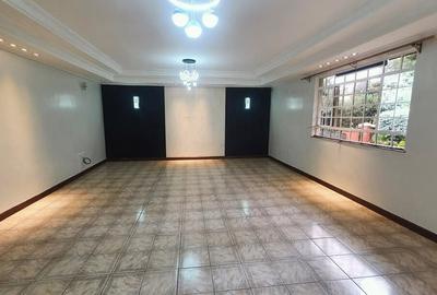 3 Bed Townhouse with En Suite at Runda Evergreen - 4