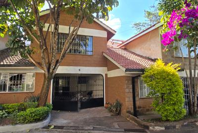 4 Bed Townhouse with En Suite at Kilimani Road - 4