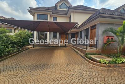 4 Bed House with En Suite in Runda