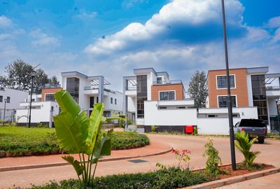 4 Bed House with En Suite in Kiambu Road