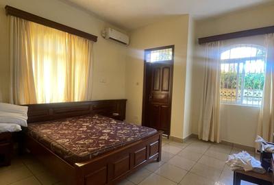 Serviced 1 Bed Apartment with En Suite in Nyali Area - 4