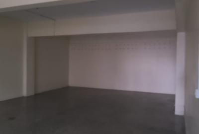 870 ft² Commercial Property with Fibre Internet in Industrial Area - 2