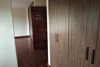 5 Bed Townhouse with En Suite in Lavington