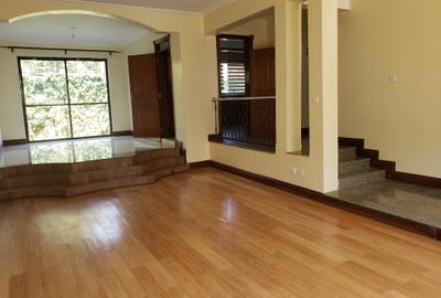 5 Bed Townhouse with En Suite at Grevillea Groove - 2