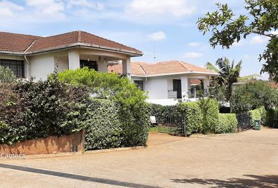 4 Bed Townhouse with En Suite in Westlands Area