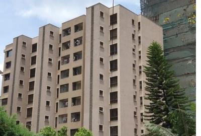 3 Bed Apartment with En Suite in Parklands - 2