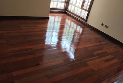 4 Bed Townhouse with En Suite in Westlands Area