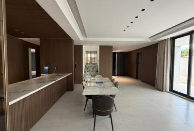 5 Bed Villa with En Suite in Lavington - 3