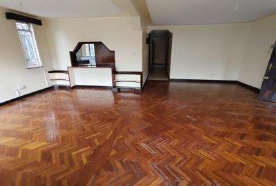 3 Bed Apartment with En Suite in Kilimani