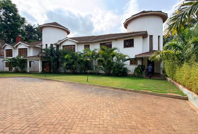 5 Bed Villa with En Suite in Thigiri