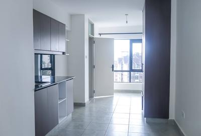 Studio Apartment with Lift in Thindigua - 2