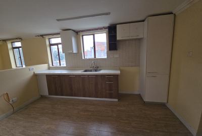 Studio Apartment with Swimming Pool at Ole Dume Rd - 2