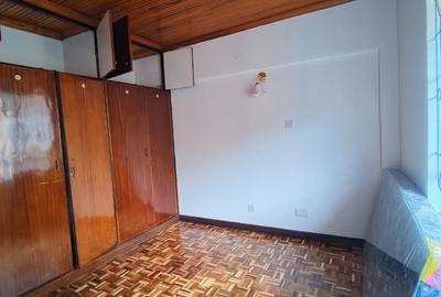 3 Bed Apartment with En Suite in Kileleshwa - 4
