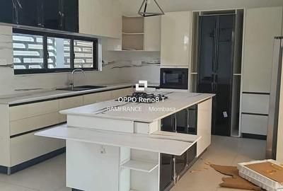 Serviced 4 Bed Apartment with En Suite at Mount Kenya Road - 3