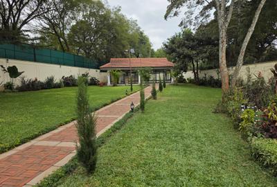 5 Bed Townhouse with En Suite in Runda - 3