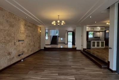 5 Bed Townhouse with En Suite at Lavington Green - 4