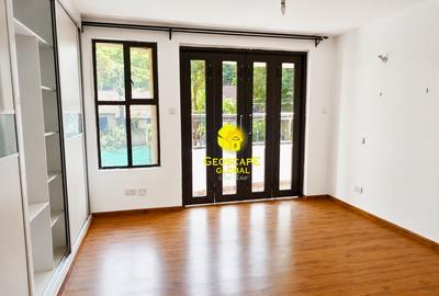 2 Bed Apartment with En Suite in Riverside - 2