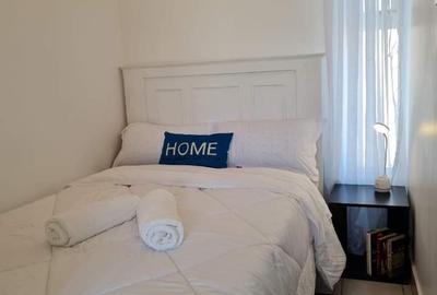 Serviced Studio Apartment with En Suite at Racecourse - 3