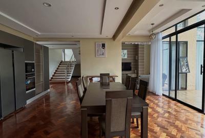 5 Bed Villa with En Suite at Tree Lane - 4