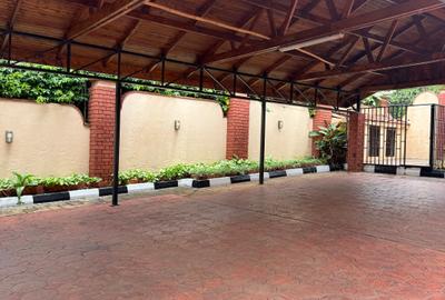5 Bed House with En Suite in Gigiri - 3