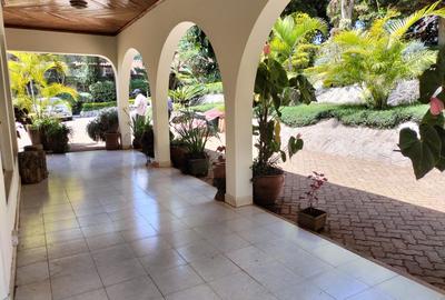 4 Bed House in Nyari - 3