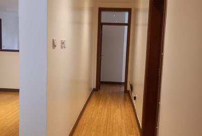 3 Bed Apartment with En Suite at Riverside Drive - 4