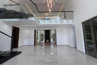 5 Bed Villa with En Suite in Karen Hardy - 4