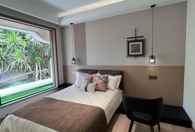 4 Bed Apartment with En Suite - 4