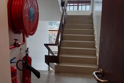 550 ft² Commercial Property with Backup Generator at Parklands