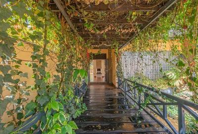 4 Bed House with En Suite in Runda - 4