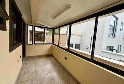 5 Bed Townhouse with En Suite at Lavington