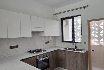 2 Bed Villa with En Suite in Westlands Area - 3
