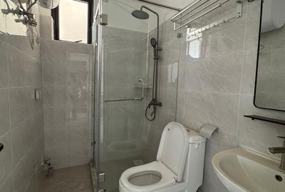 1 Bed Apartment with En Suite at Chania Avenue - 4