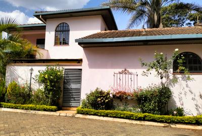 4 Bed Townhouse with En Suite in Lavington