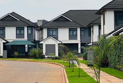 5 Bed Townhouse with En Suite in Runda